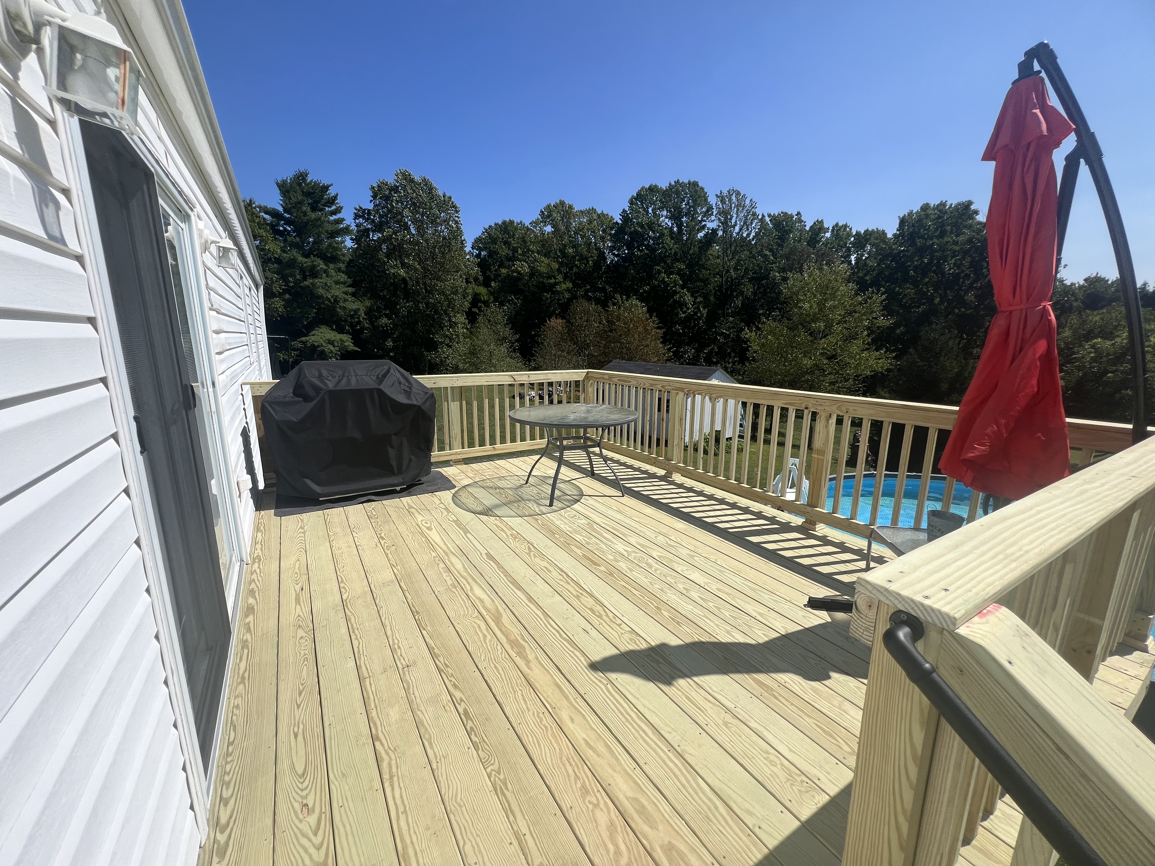 Outdoor Living - Beautiful Deck