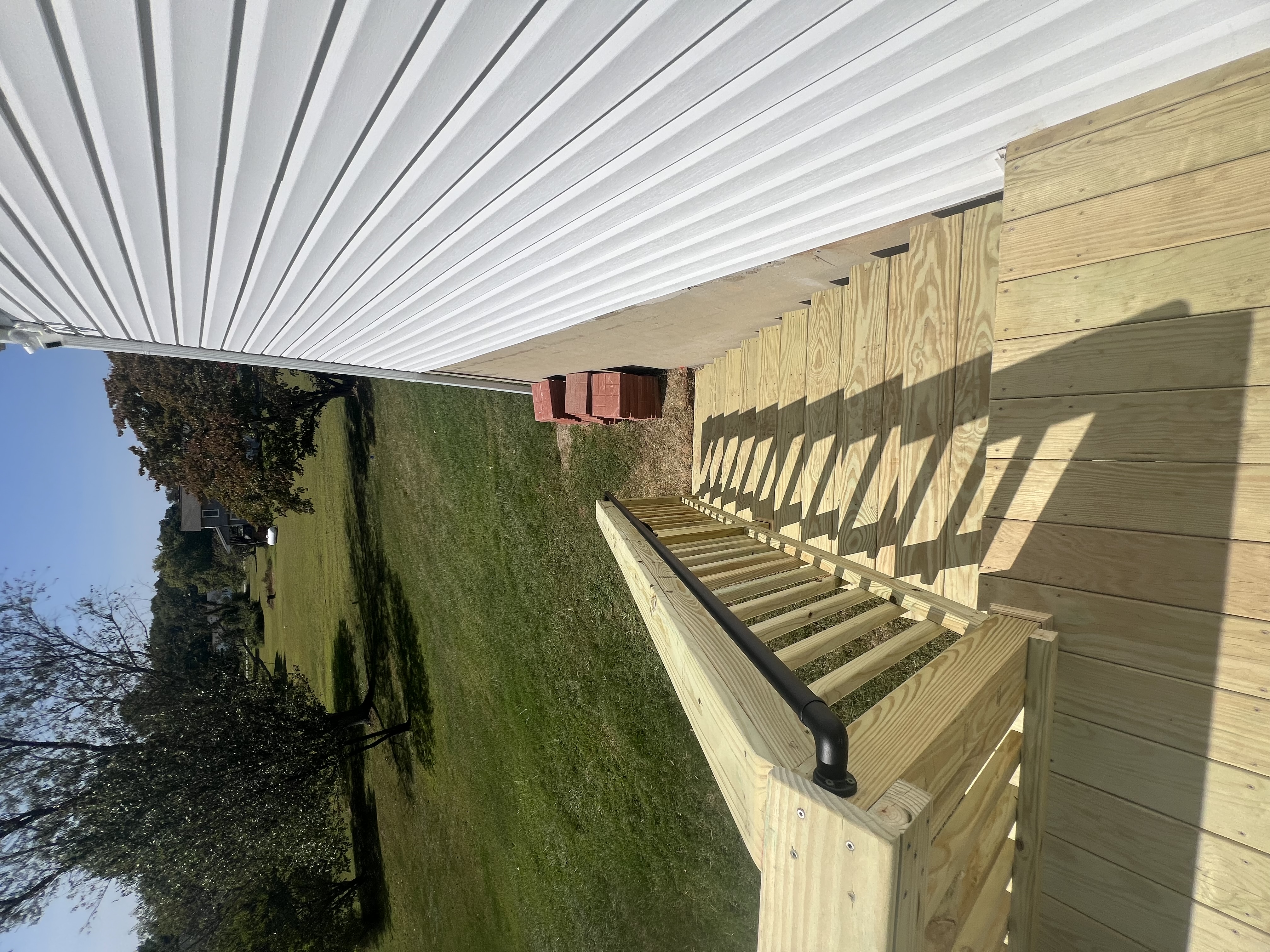 Outdoor Living - Beautiful Deck